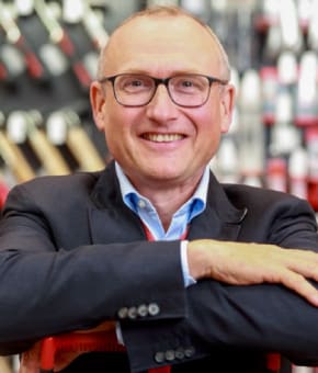 stephan_lit_face_img